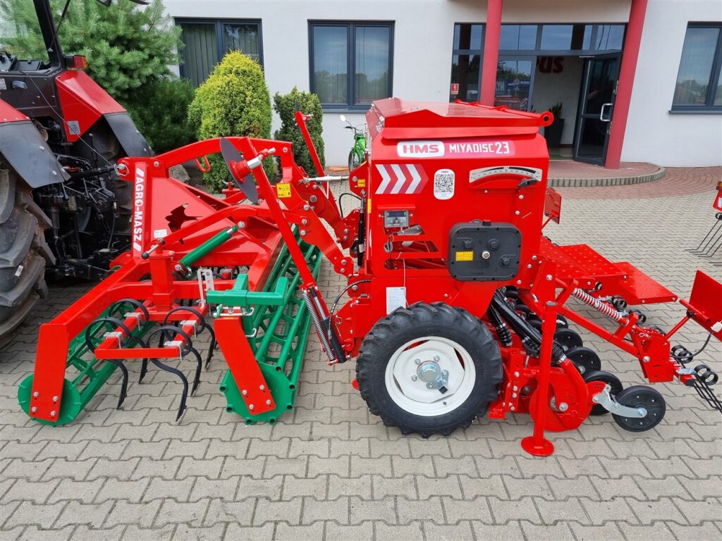 Agregat uprawowo siewny Agro-Masz