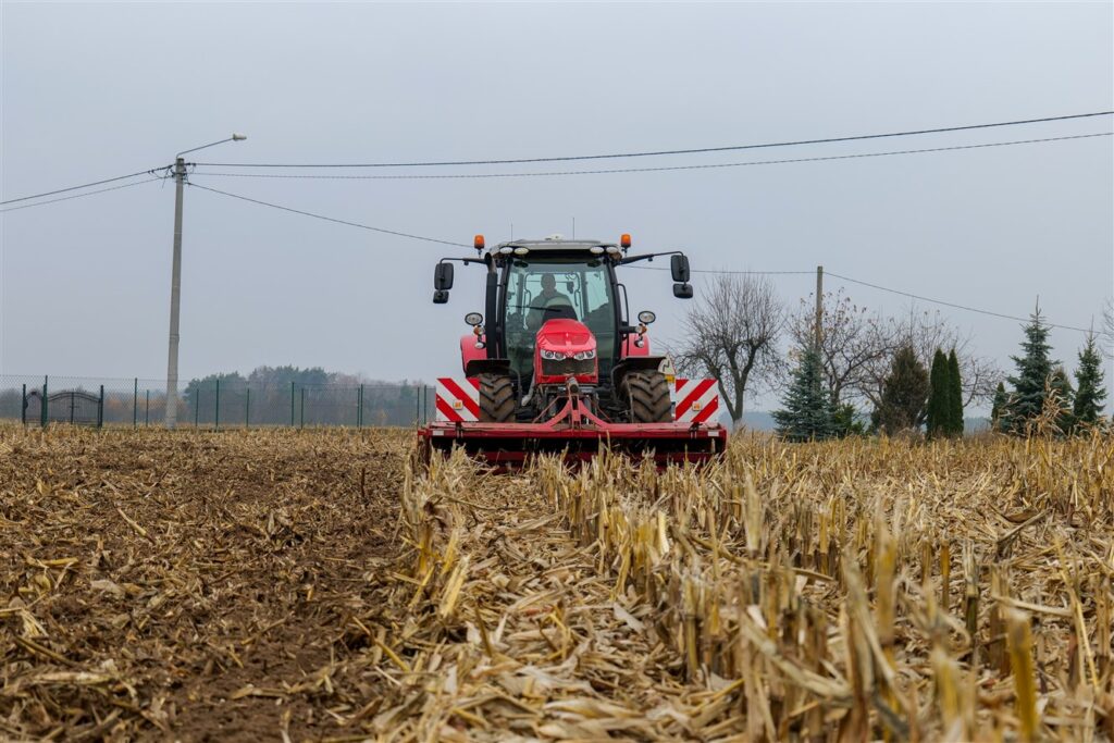 Wał nożowy tnący do poplonów