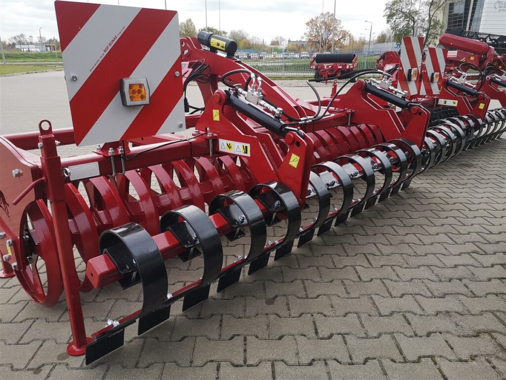 wał przedni daszkowy