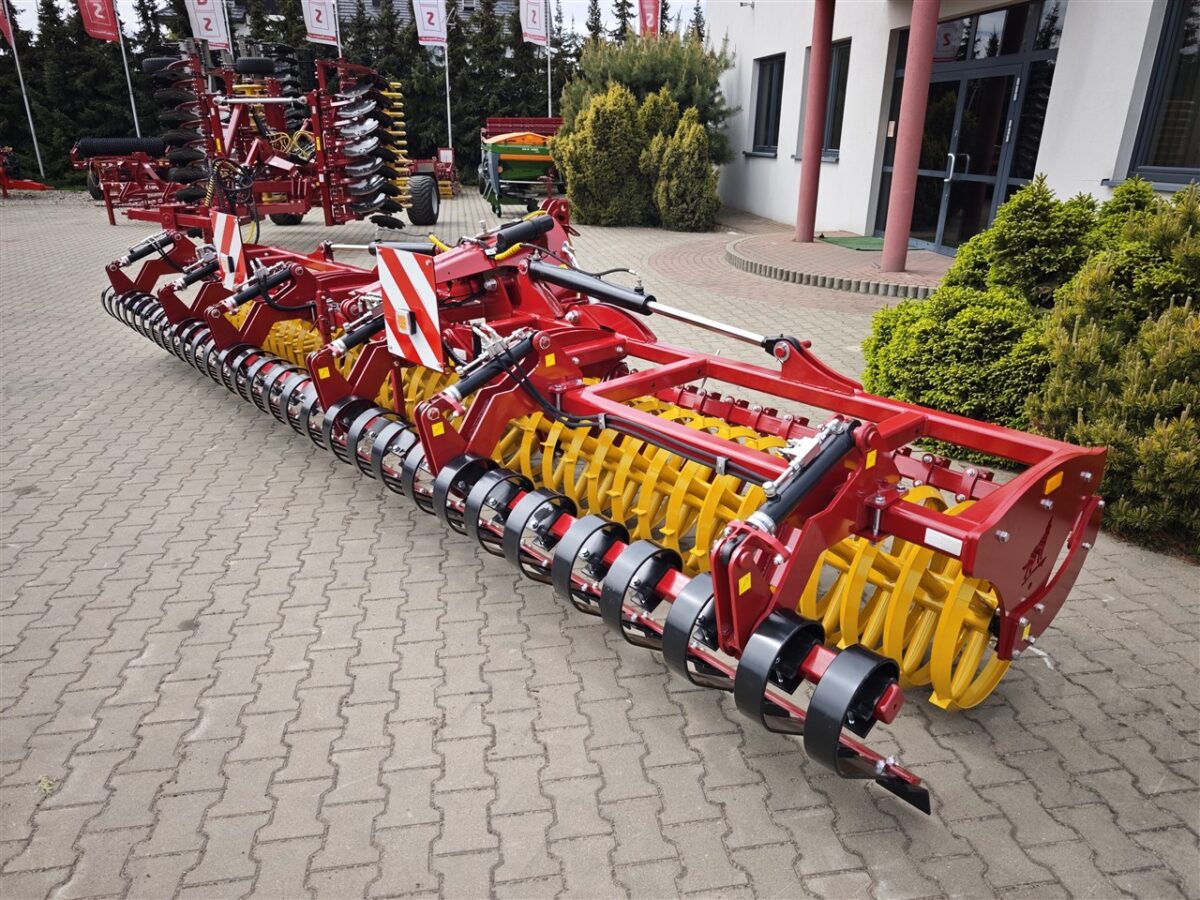 Front roller hydraulically folded onto the tractor's front suspension system 6.0 m - Image 4