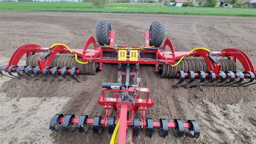 Wał uprawowy z włóką