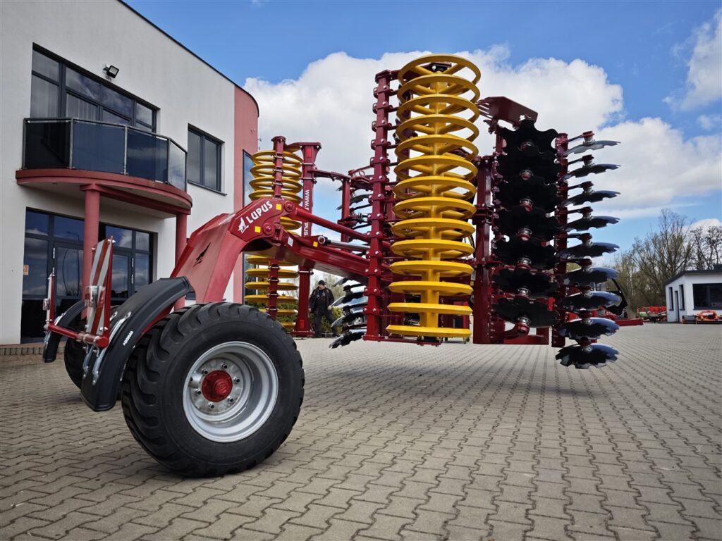 brona talerzowa hydraulicznie składana