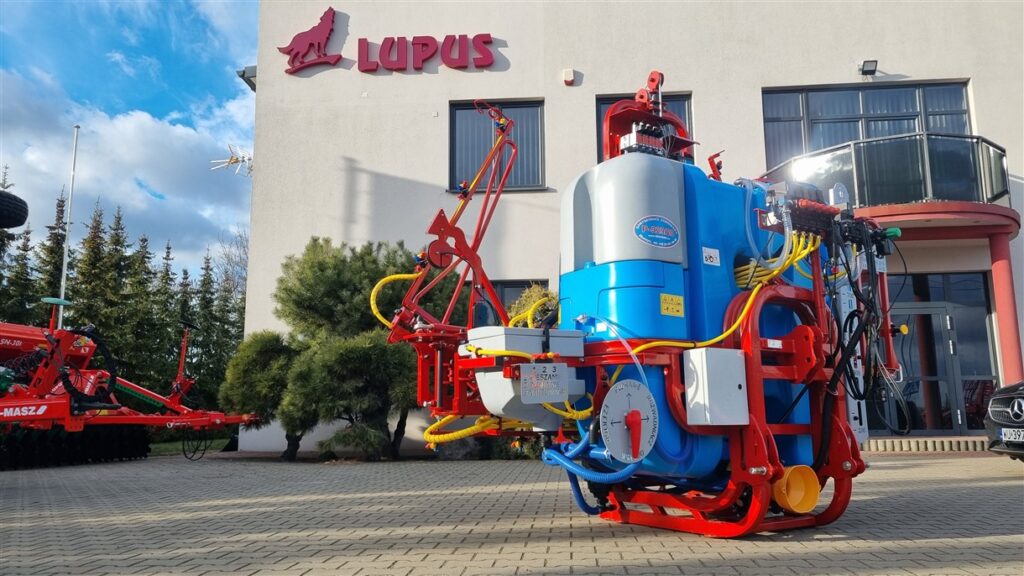 opryskiwacz zawieszany 1200l